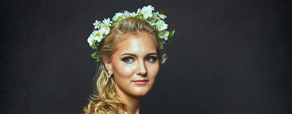 Take a look at our 2016 Bridal, Makeup and Hair Photo Collection